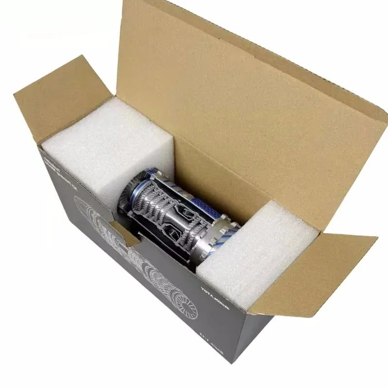 Model Kit Jet Engine - Модель турбовентиляторного двигателя J-35A в масштабе