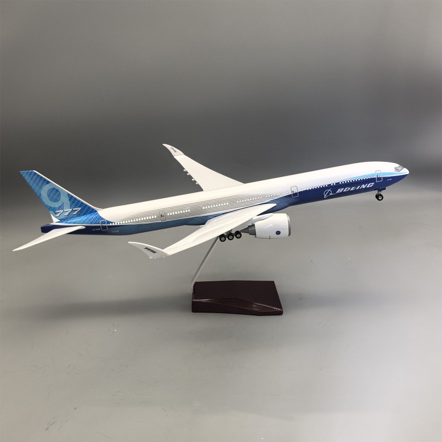 47 см, масштаб 1/157, крупнома – обзор и цена Model Kit Resin